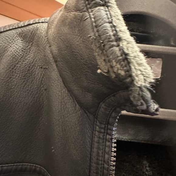 Calvin Klein Men’s black Faux leather faux fur grey jacket size Medium - Picture 15 of 15